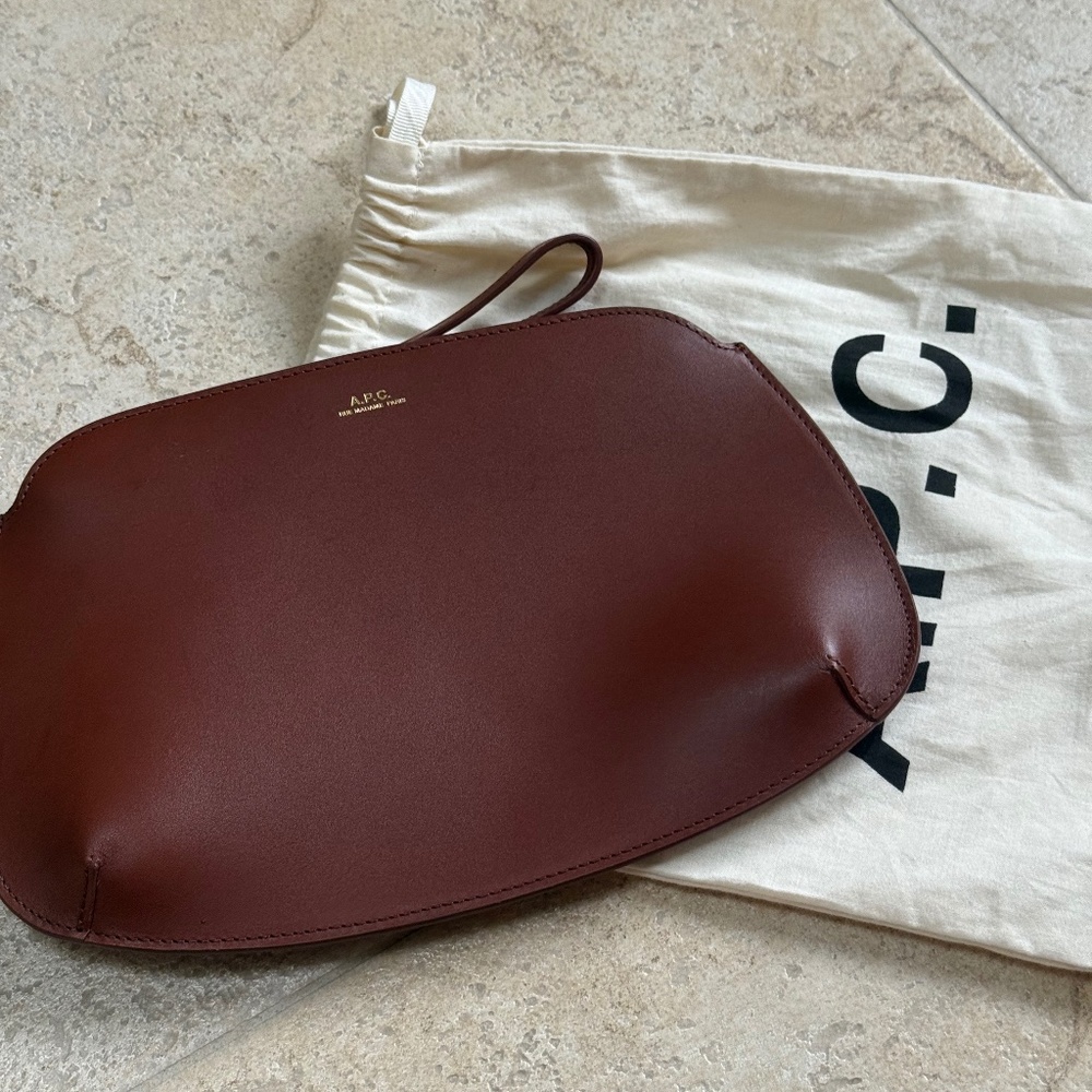 A.P.C. Pochette